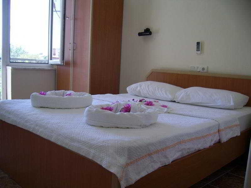 Junior Ozalp Hotel Далян Екстериор снимка